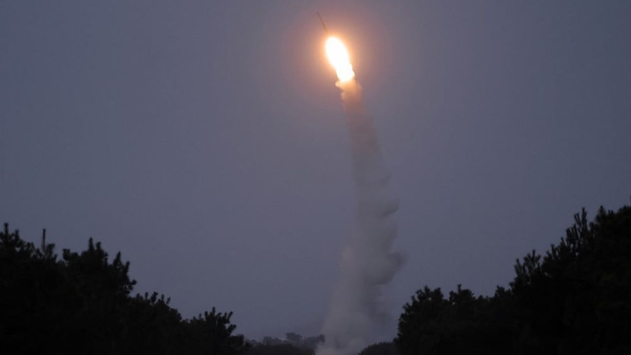 Kuzey Kore'den İlk Deneme: Uzun Menzilli Uçaksavar Füzeleri Başarıyla Test Edildi