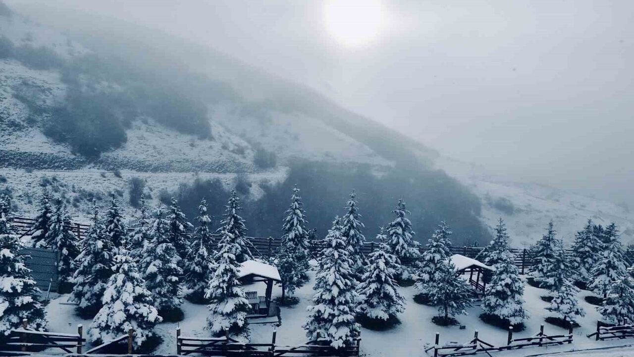 Ladik Akdağ Beyaz Gelinliğini Giydi: Kış Turizmine Umut