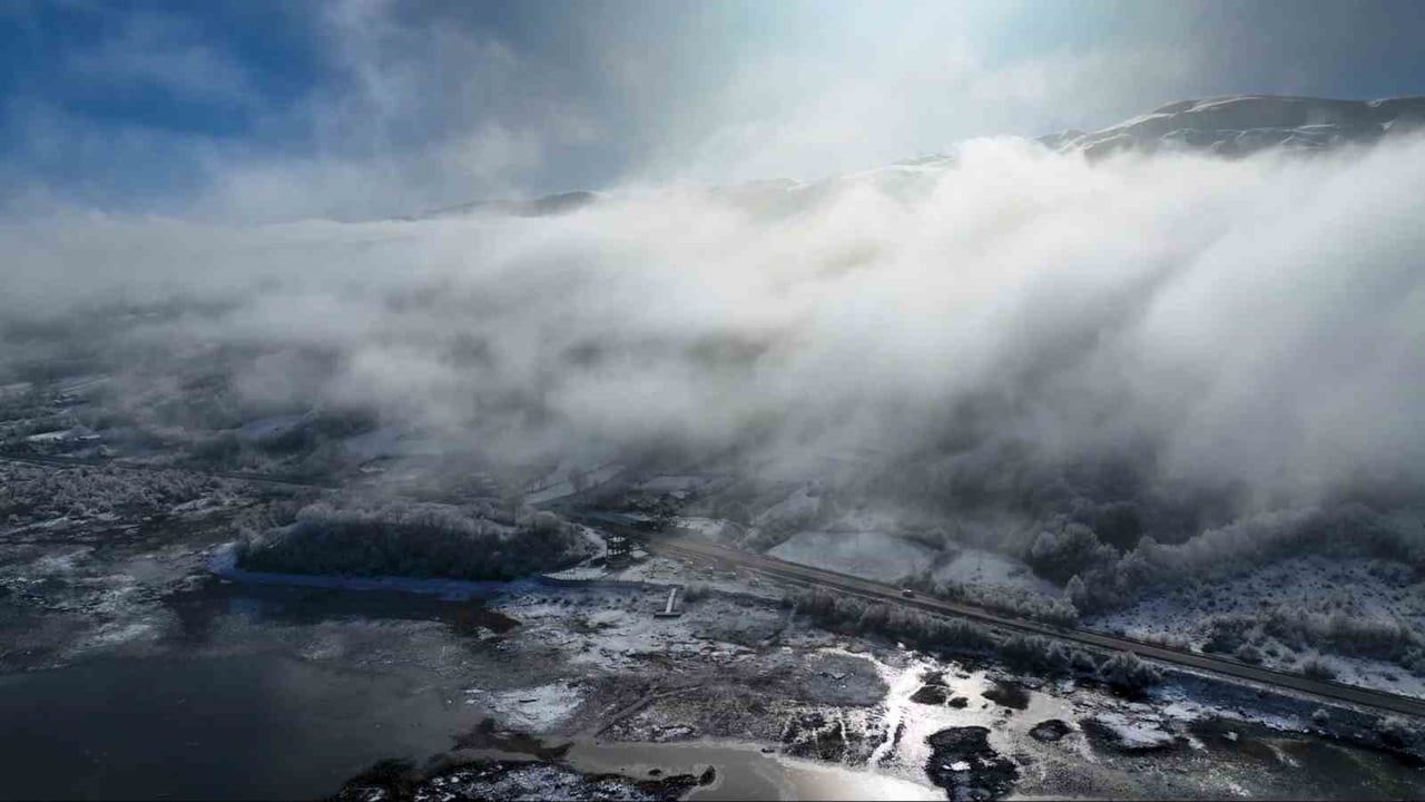 Ladik Gölü Beyaz Gelinliğini Giydi — Samsun'da Karla Kaplı Büyüleyici Manzara