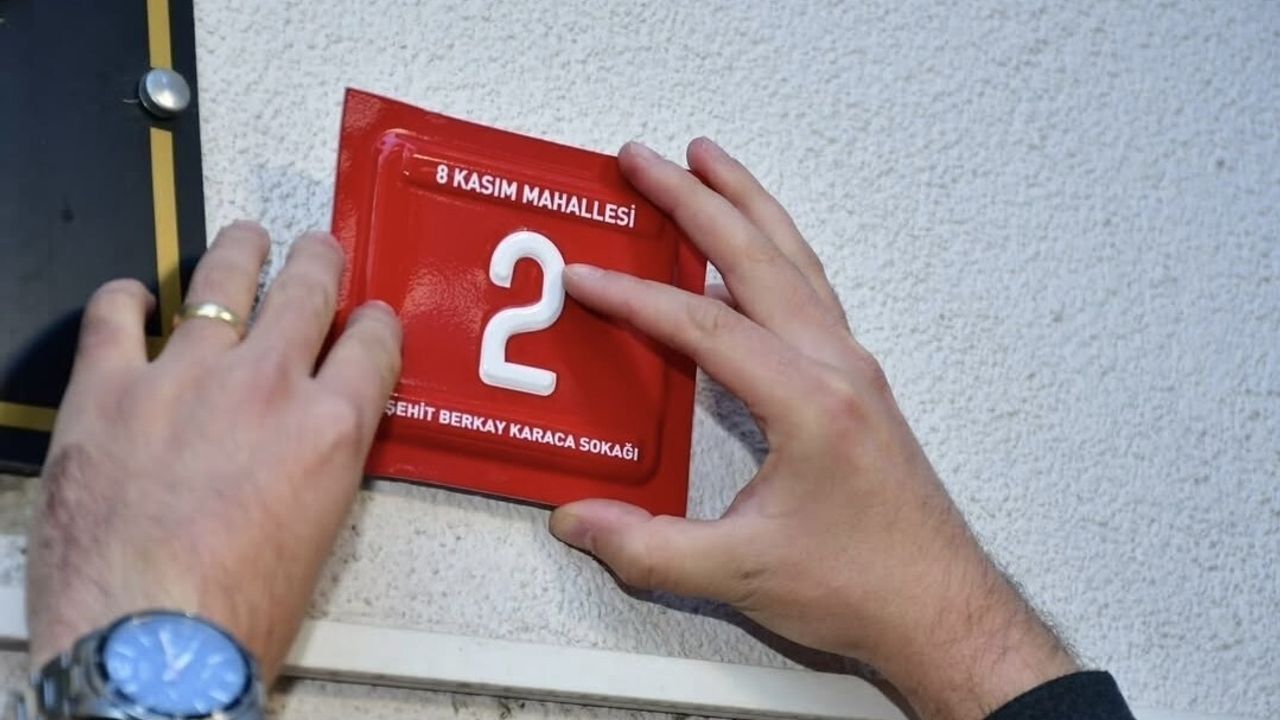 Lüleburgaz'ta Şehit Berkay Karaca'nın Adı Sokağa ve Duraga Verildi