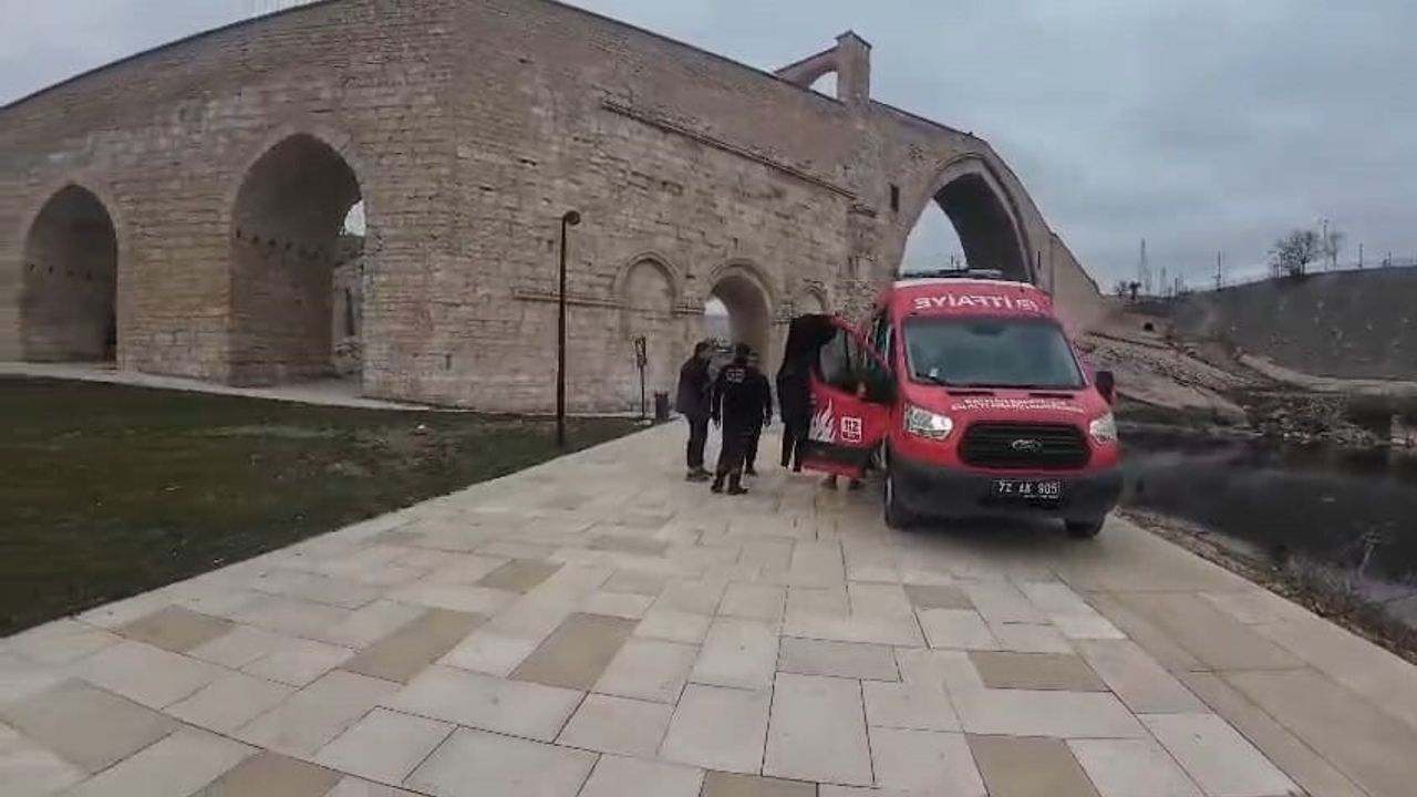 Malabadi Köprüsü'nde Dalışta Çok Sayıda Teknolojik Ürün ve Muskalar Bulundu