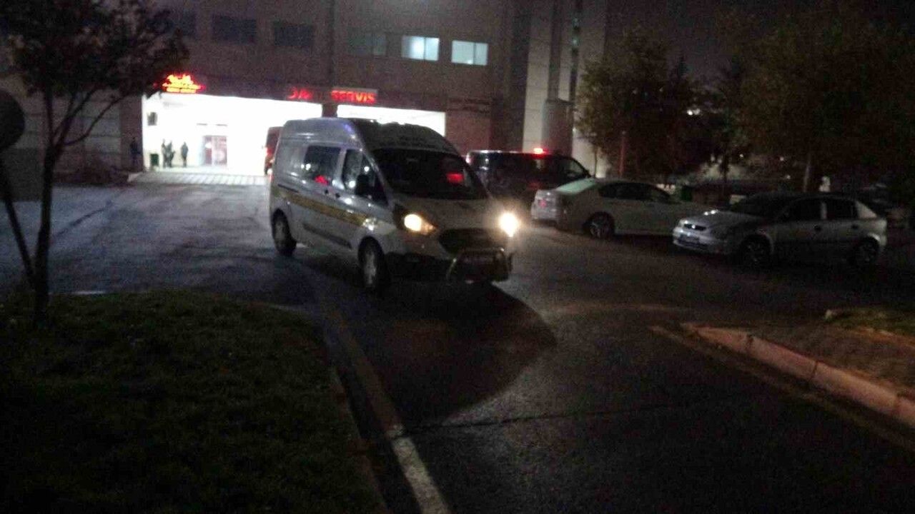 Malatya'da Silahlı Yaralama: Yaralı Araçla Taşınıp Yol Kenarına Atıldı