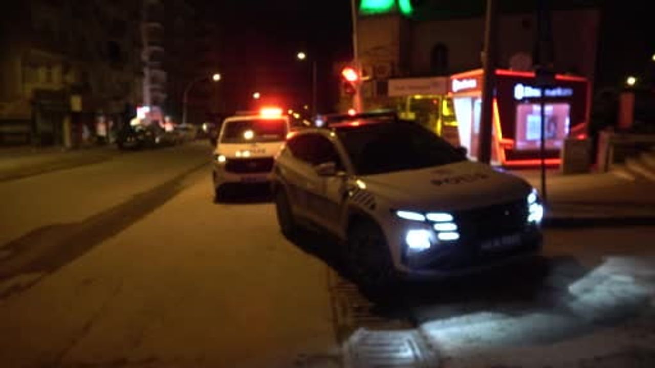 Malatya'da Şüpheli Valiz Fünye ile Kontrollü Patlatıldı