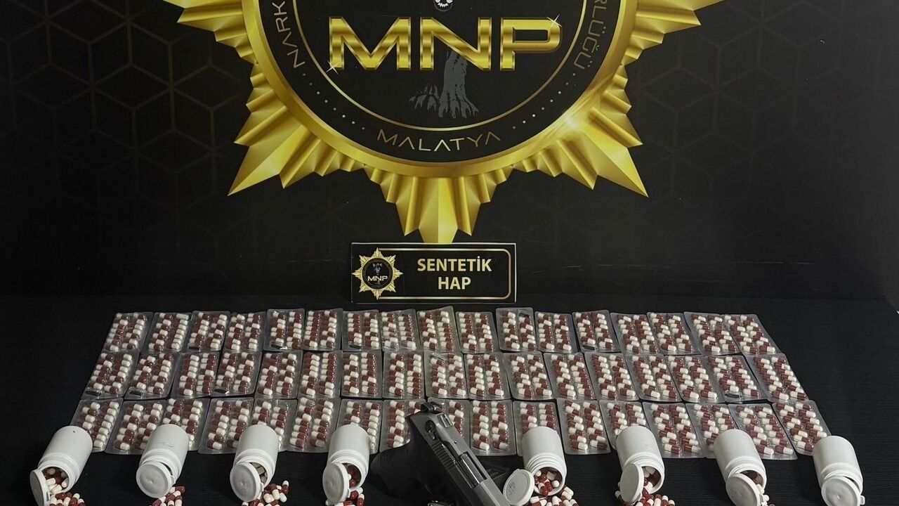 Malatya'da 'Torbacı' Operasyonu: 1 Gözaltı, Bin 169 Sentetik Ecza Ele Geçirildi