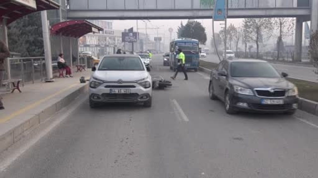 Malatya'da Trafik Kazası: Otomobil ile Motosiklet Çarpıştı, Sürücü Yaralandı