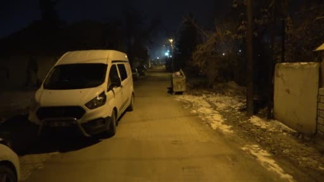 Malatya'da Tüplü Şofbenden Karbonmonoksit Zehirlenmesi: 21 Yaşındaki Genç Hastanede