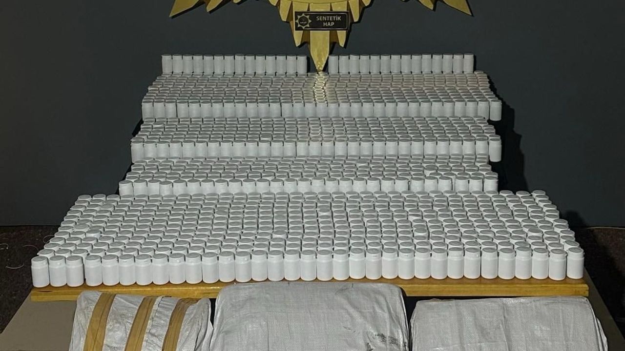 Malatya'da Uyuşturucu Operasyonu: 75 bin 376 Sentetik Ecza Ele Geçirildi