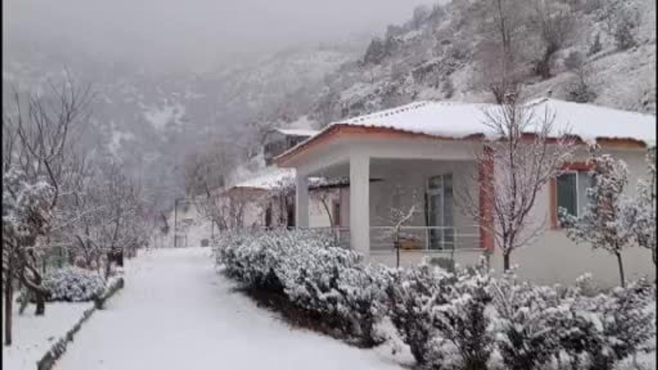 Malatya kırsalında kar yağışı: Bazı bölgelerde kar örtüsü yarım metreyi geçti