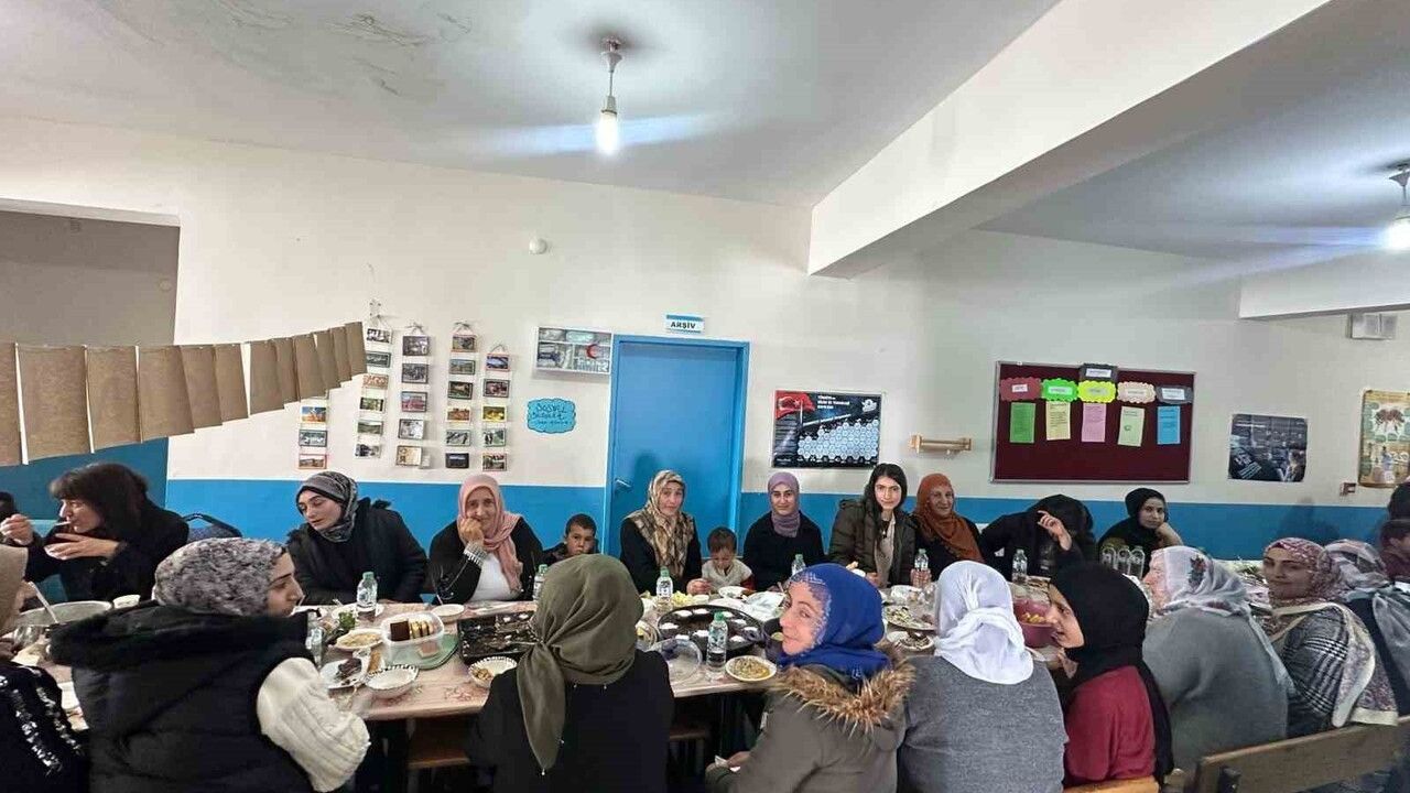 Malazgirt’te Yerli Malı Haftası: Oğuzhan Köyü Okulu'nda Anlamlı Etkinlik