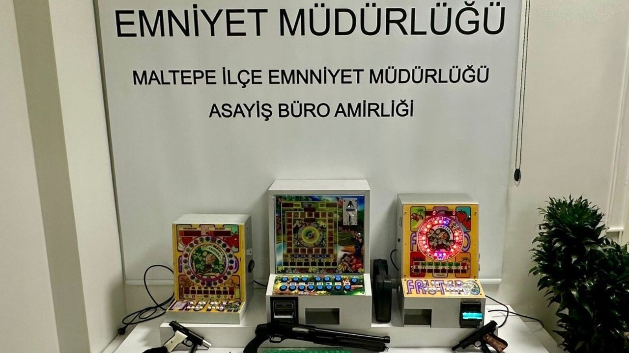 Maltepe'de 'zula' evine operasyon: Çok sayıda silah ele geçirildi, 1 tutuklu