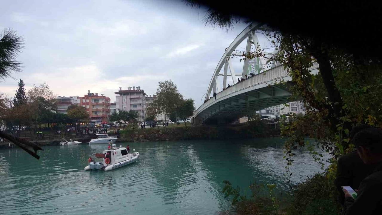 Manavgat'ta 7'nci İntihar Girişimi: Köprüdeki Şahıs Polisi İkna Etti