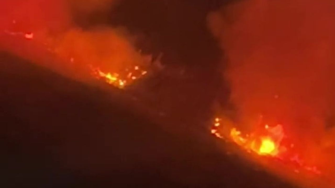 Manavgat'ta Kapalı Yol İtfaiyenin Yangına Ulaşmasını Geciktirdi