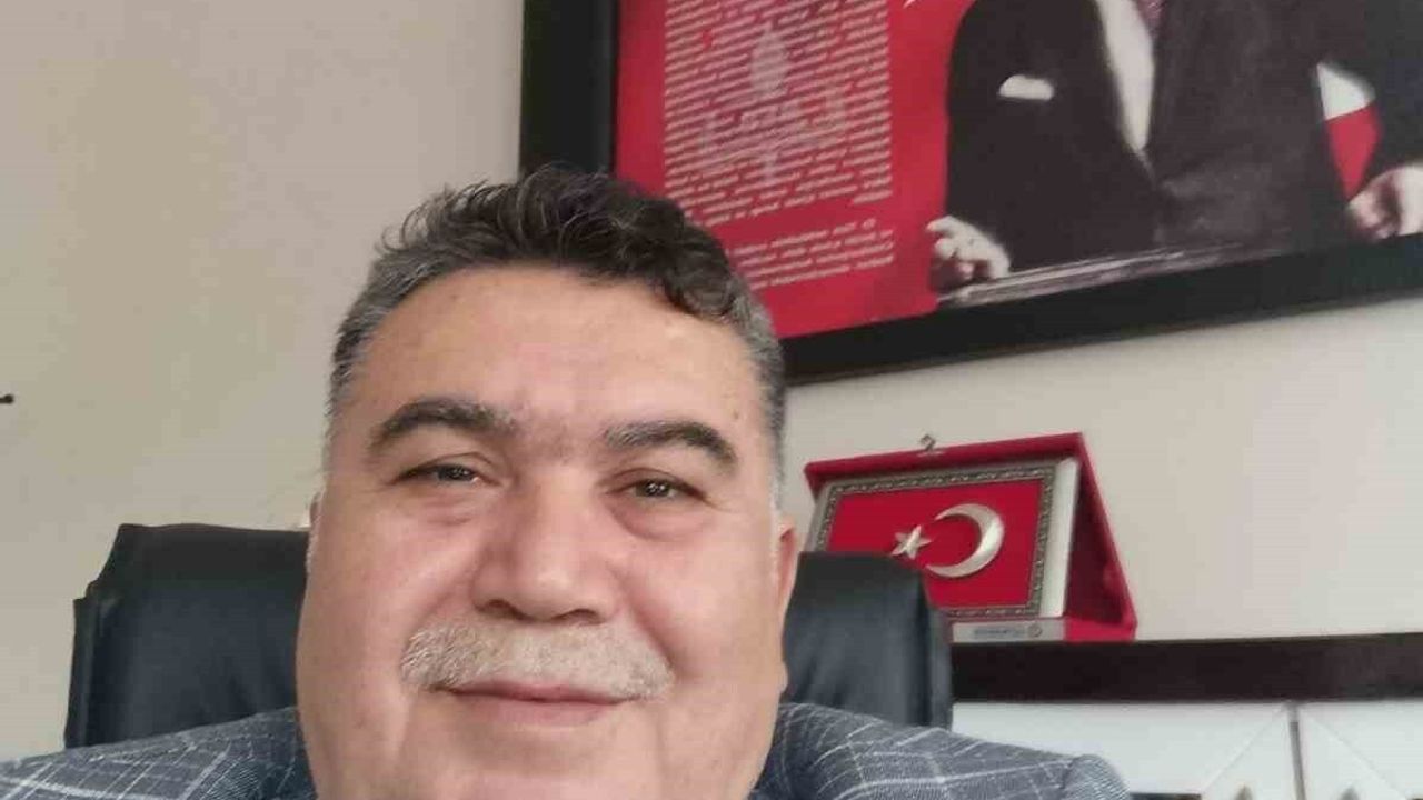 Manavgat'ta Voleybolda Çifte Başarı: Müdür Hasan Kırteke