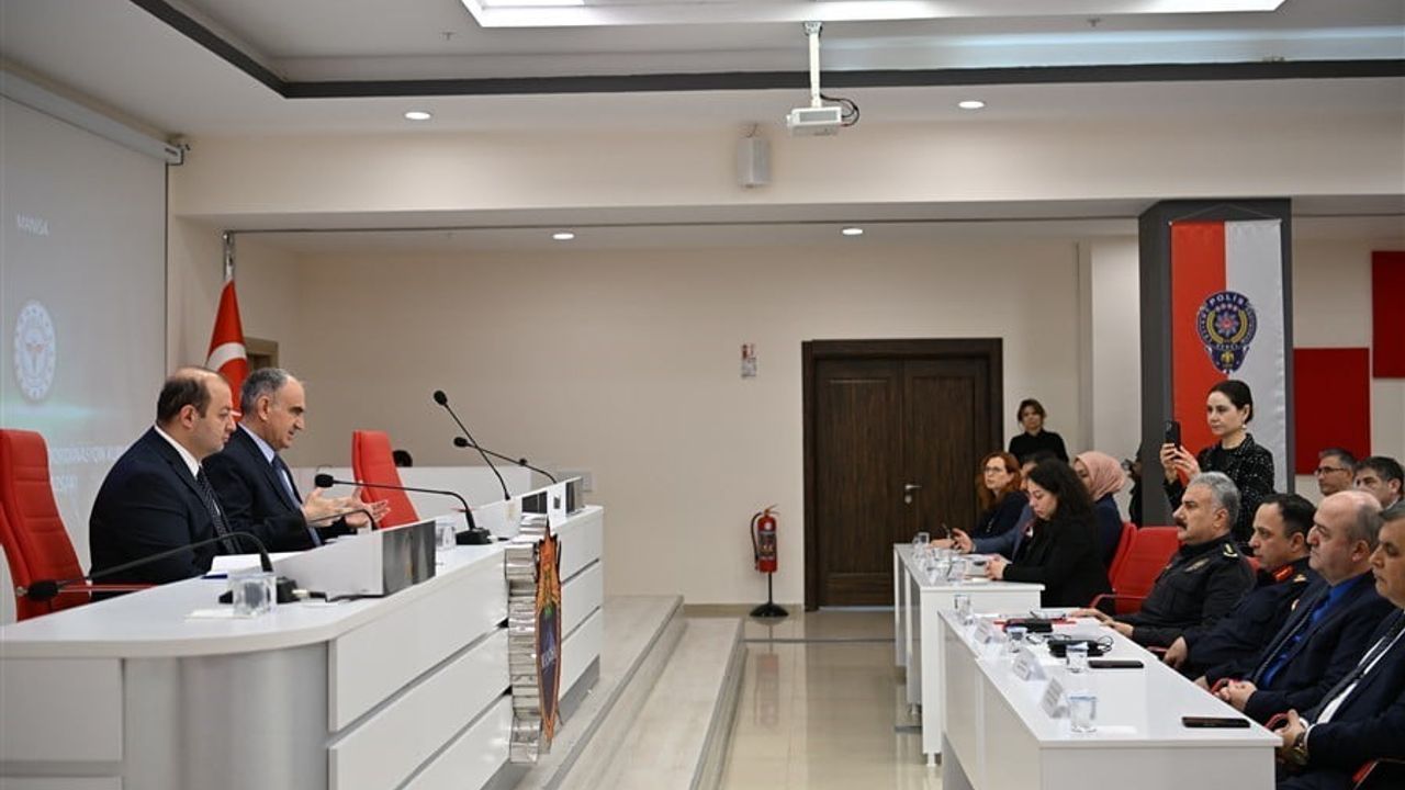 Manisa'da Bağımlılıkla Mücadelede Kararlılık: Vali Özkan'ın Stratejisi