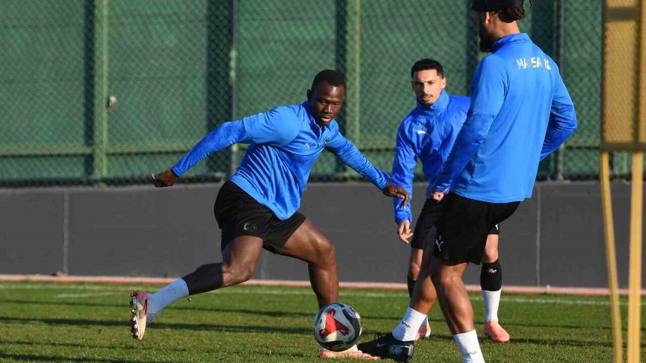 Manisa FK, Keçiörengücü Hazırlıklarına Başladı