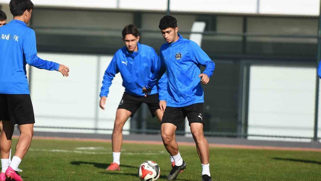 Manisa FK, Keçiörengücü Hazırlıklarını Sürdürüyor — 20 Aralık