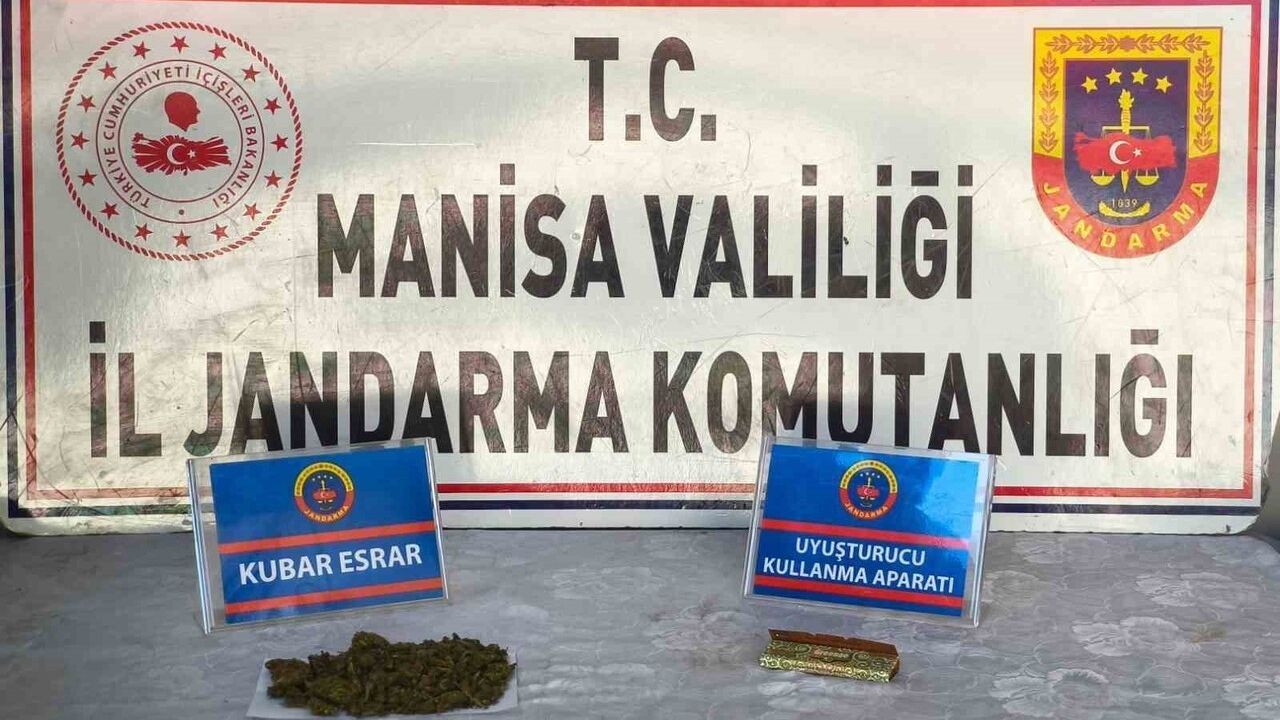 Manisa Salihli'de Jandarma Operasyonu: 67 Gram Esrar Ele Geçirildi