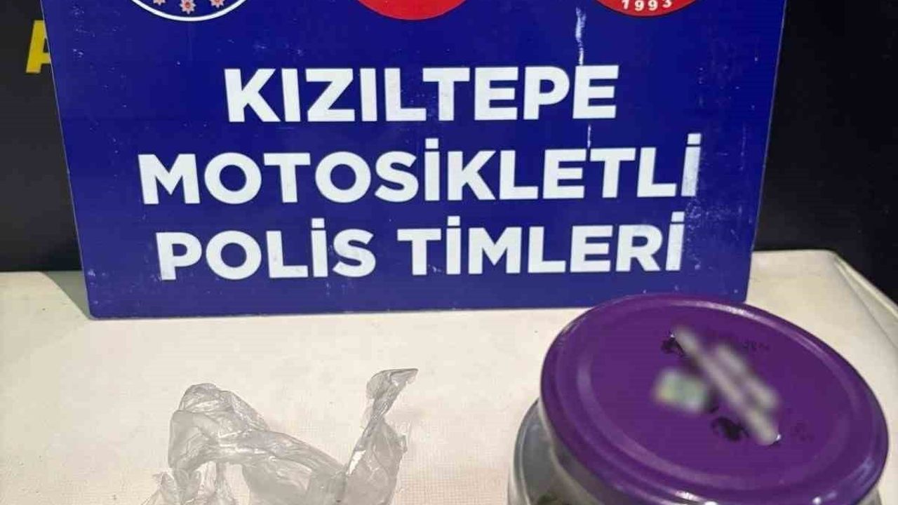 Mardin Kızıltepe'de Durdurulan Araçta 51,60 Gram Esrar Ele Geçirildi