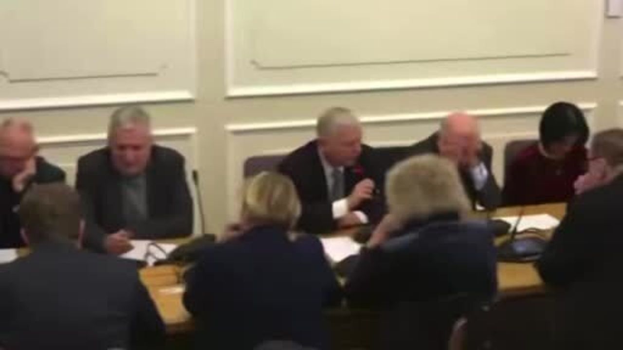 Marek Suski: "Gerizekalılarla çalışmak mümkün değil" — Komisyon Toplantısını Terk Etti