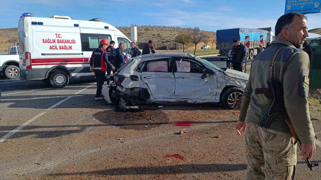 Mazıdağı'nda Feci Kaza: Genel Cerrahi Uzmanı Ağır Yaralandı