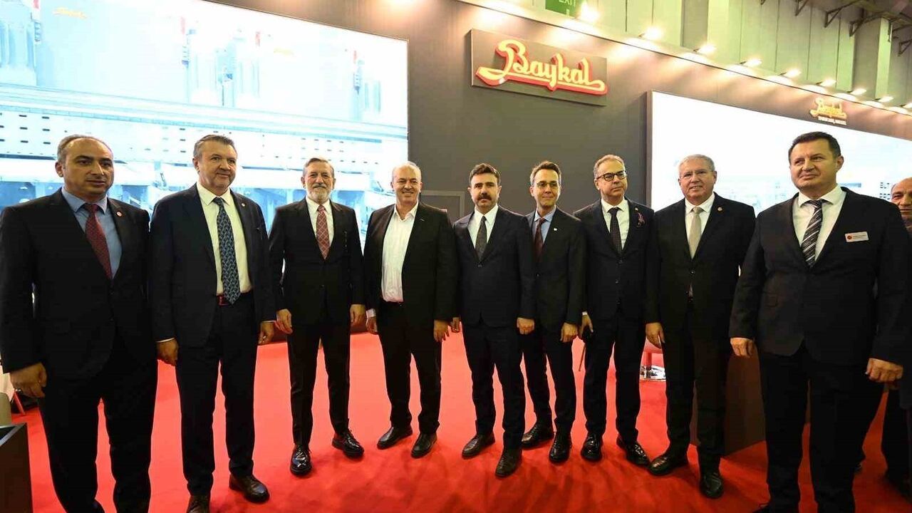 MEEXX Fuarı Bursa'da: Makine Sektörü 30 bin m²'de Küresel Alıcılarla Buluştu