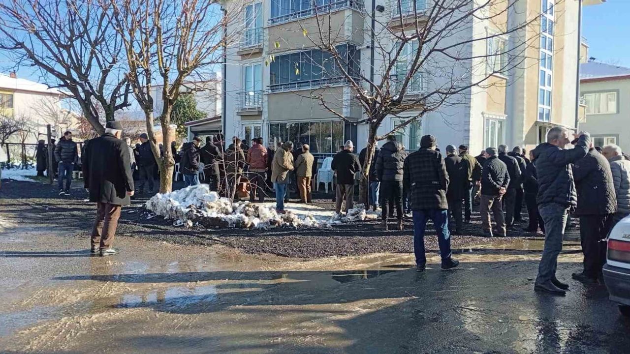 Mekke'de ring otobüsünün çarptığı Türk umreci Abidin Dağköy Sakarya'da defnedildi