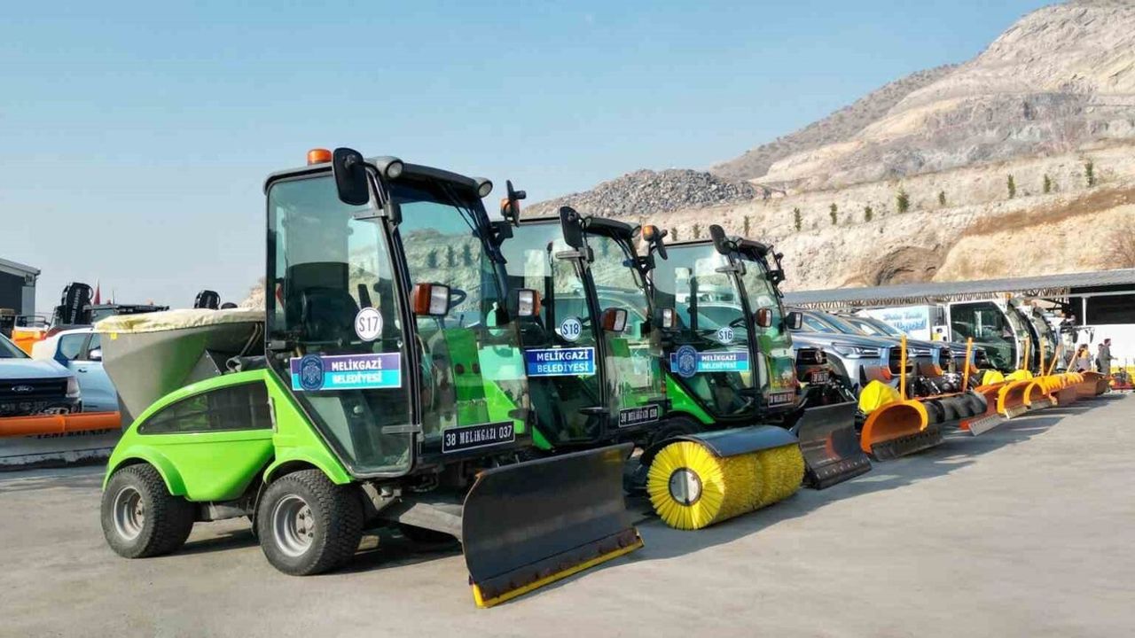 Melikgazi Belediyesi Kışa Hazır: 14 Bin Ton Tuz ve 120 Araçla Karla Mücadele