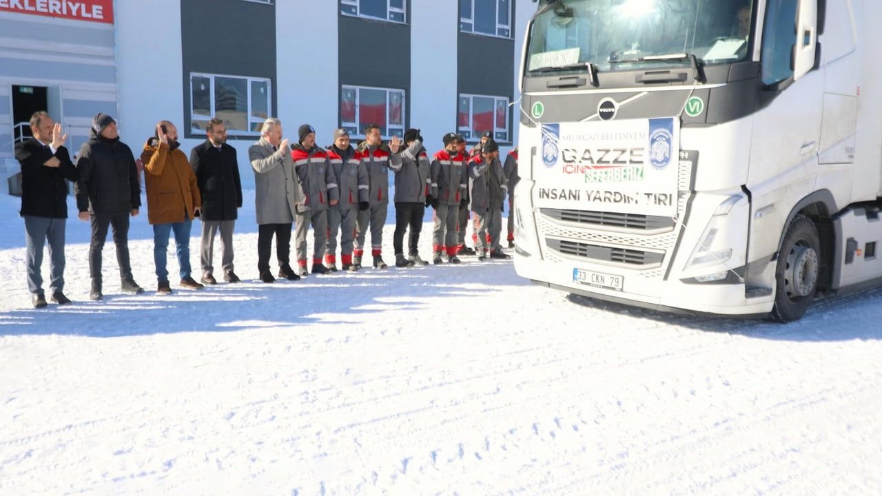 Melikgazi'den Gazze'ye Yardım Tırı Dualarla Uğurlandı
