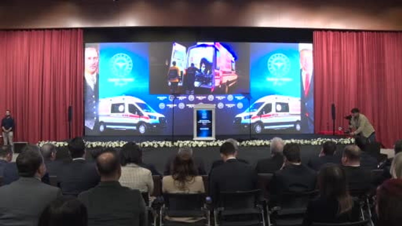 Memişoğlu: Dijital Dönüşüm ve 856 Yeni Ambulansla Müdahaleyi Hızlandırıyoruz