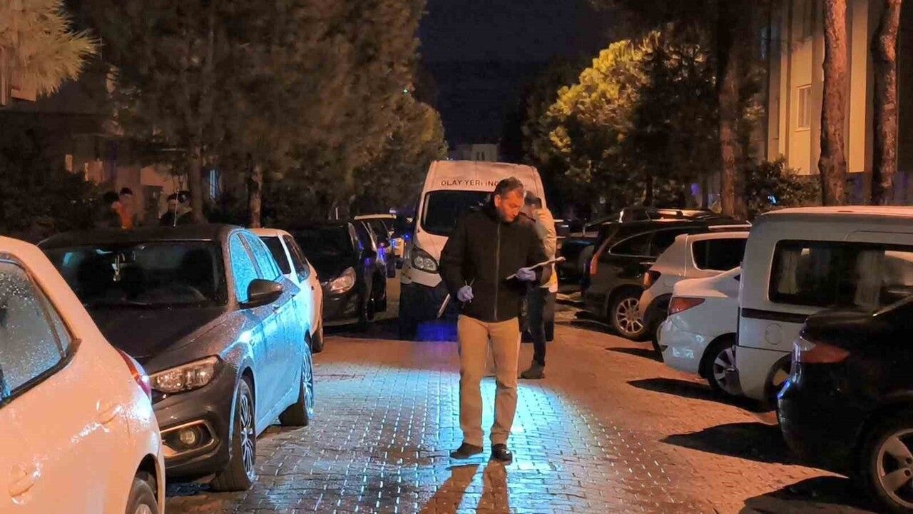 Menteşe'de Bıçaklı Kavga: 1 Kişi Ağır Yaralandı