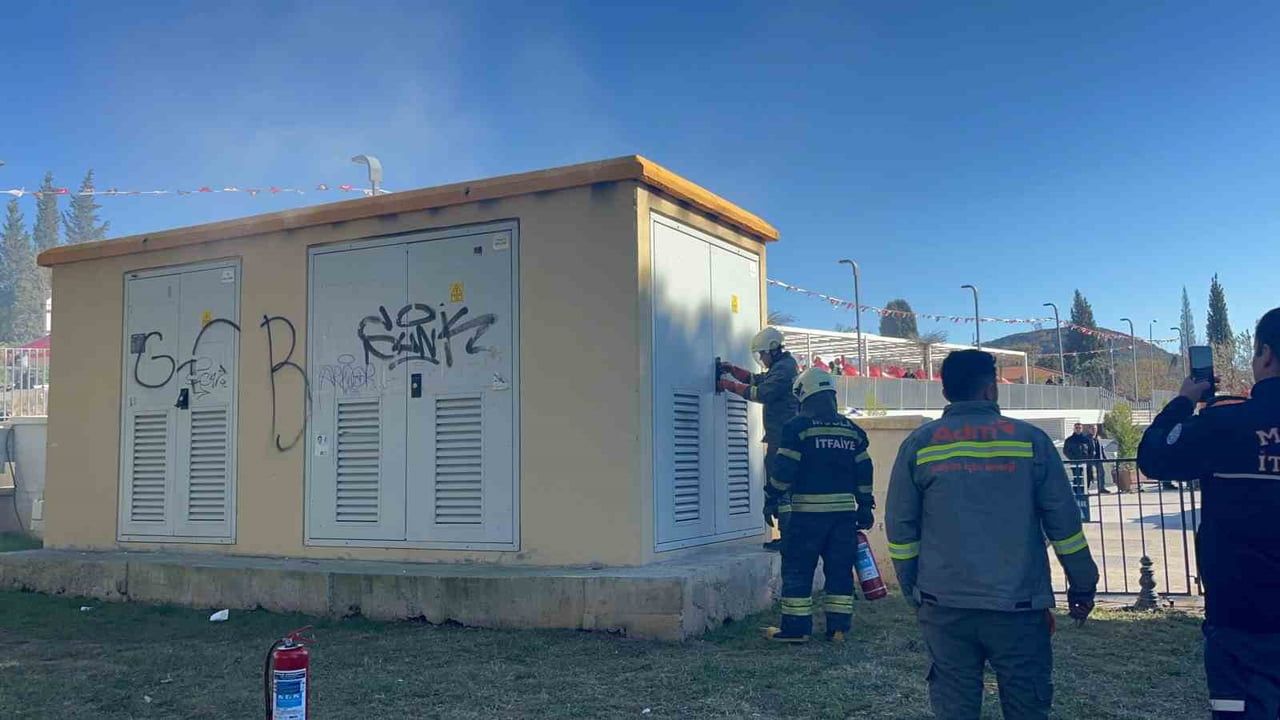 Menteşe'de Elektrik Trafosunda Yangın Paniği — Ekipler Kısa Sürede Müdahale Etti