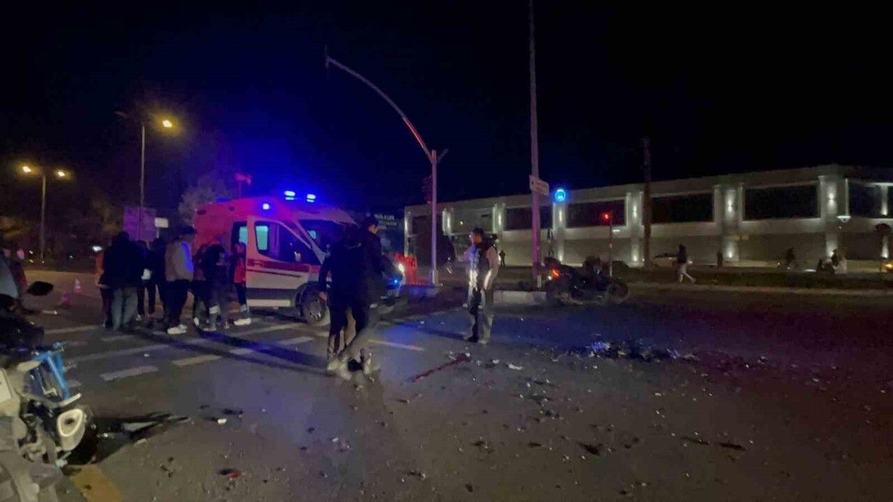 Menteşe'de Motosiklet Tıra Çarptı: 1 Ölü
