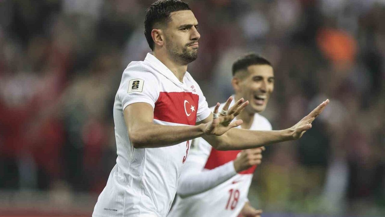 Merih Demiral Al Ahli ile sözleşmesini 2029'a kadar uzattı