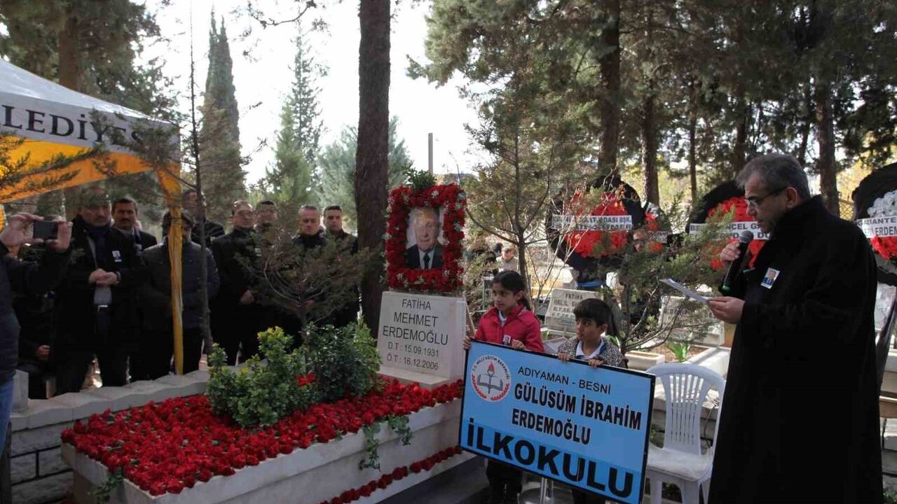 Merinos Onursal Başkanı Merhum Mehmet Erdemoğlu Mezarı Başında Anıldı