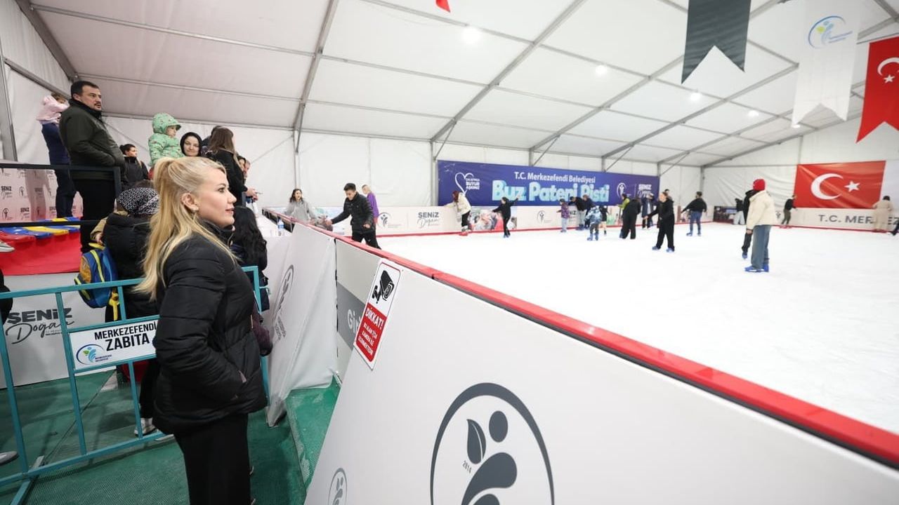 Merkezefendi Buz Pateni Pisti Gençlerin Yeni Buluşma Noktası