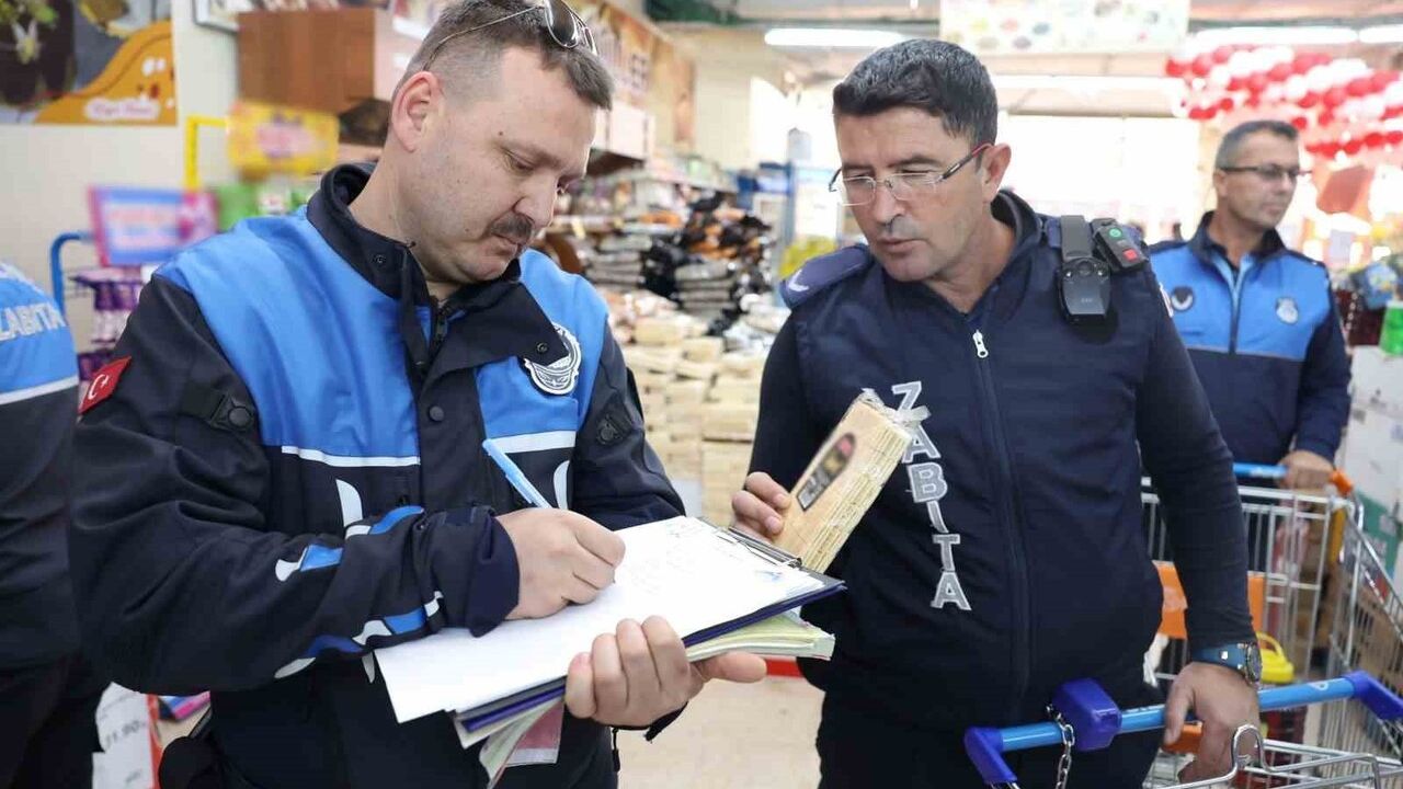 Mersin Akdeniz'te AVM'lere Sıkı Denetim