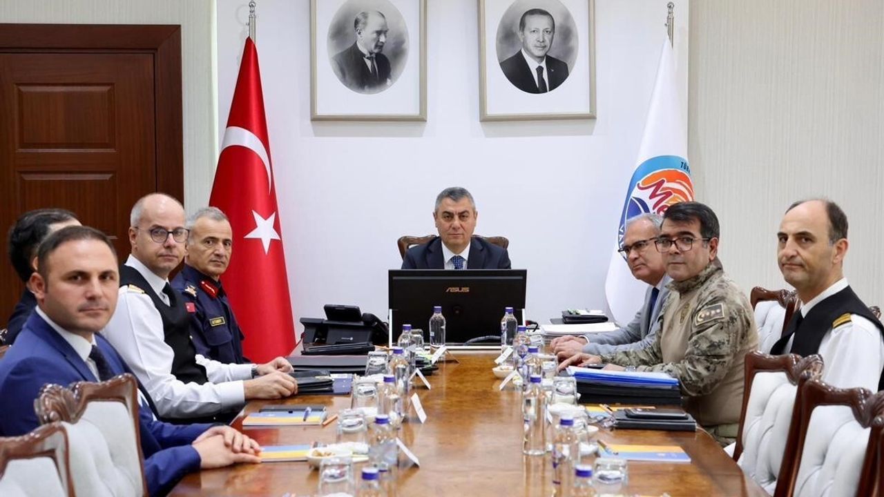 Mersin'de Güvenlik ve Asayiş Değerlendirme: 886 Aranan Şahıs Yakalandı