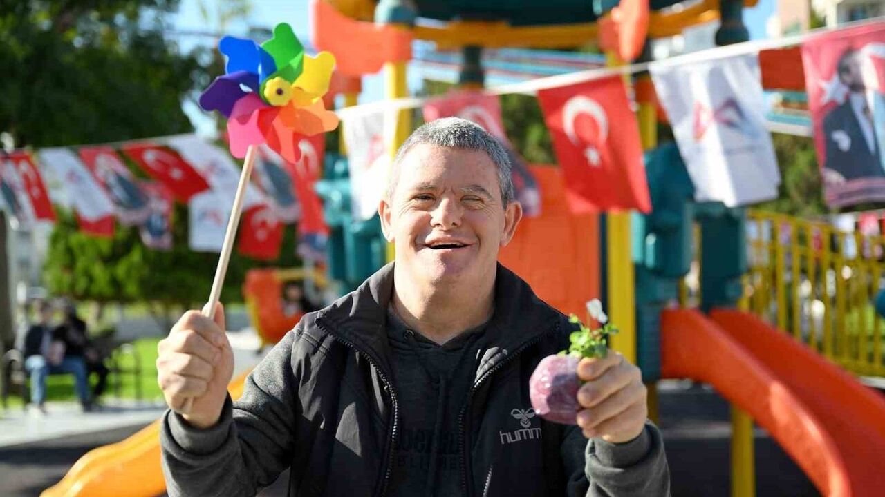 Mersin'de Özel Gereksinimli Bireyler Engelsiz Yaşam Parkı'nda Atölyelerde Buluştu