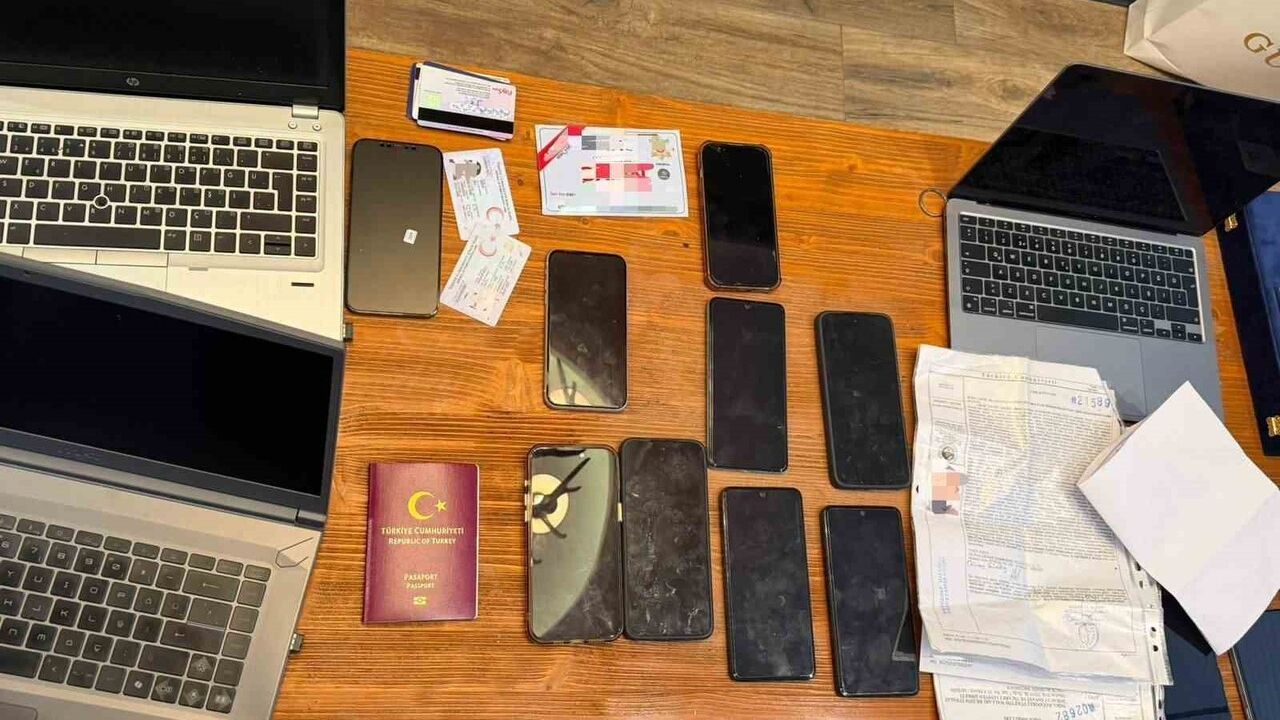 Mersin'de Yasa Dışı Bahis Operasyonu: 13 Tutuklama, 826 milyon 758 bin 683 lira