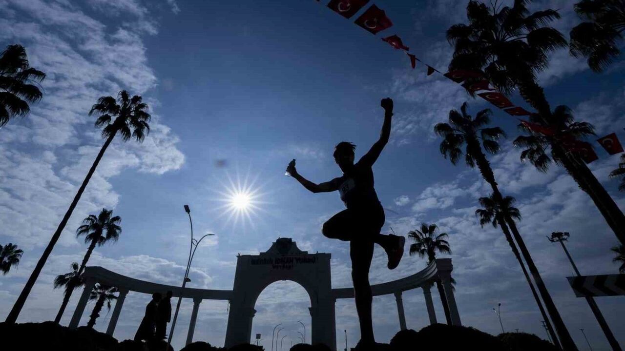 Mersin Maratonu'nda Rekorlar: Kibiwott 2.07.14, Tauni 2.25.35