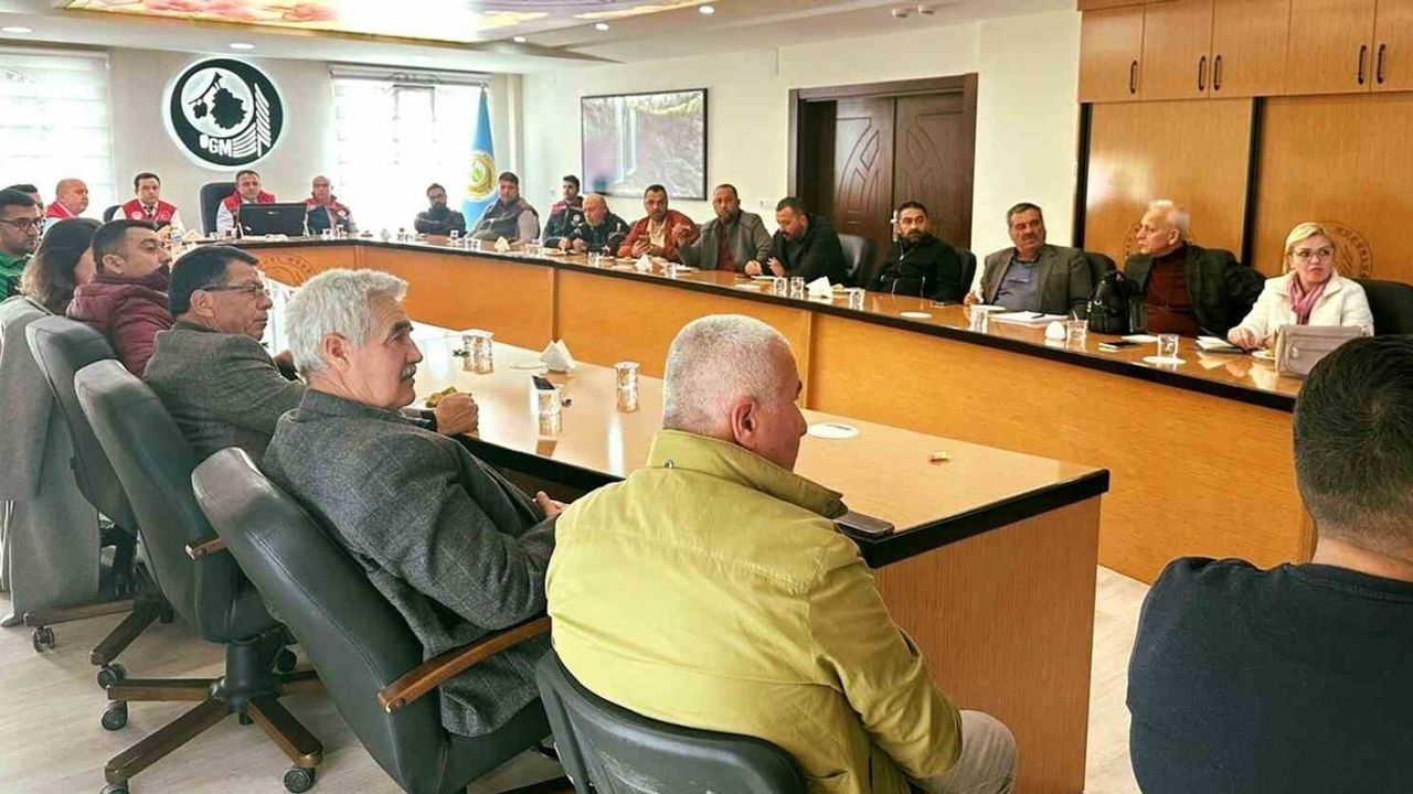 Mersin Mut'ta Zeytinyağı ve Sofralık Zeytin Etiketleme Toplantısı