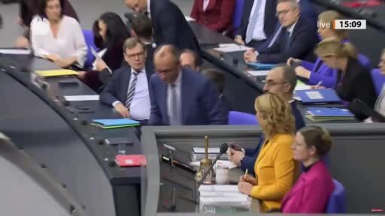 Merz: 'Büyük güçlerin oyun topu değiliz' — Almanya'dan net Rusya-Ukrayna mesajı