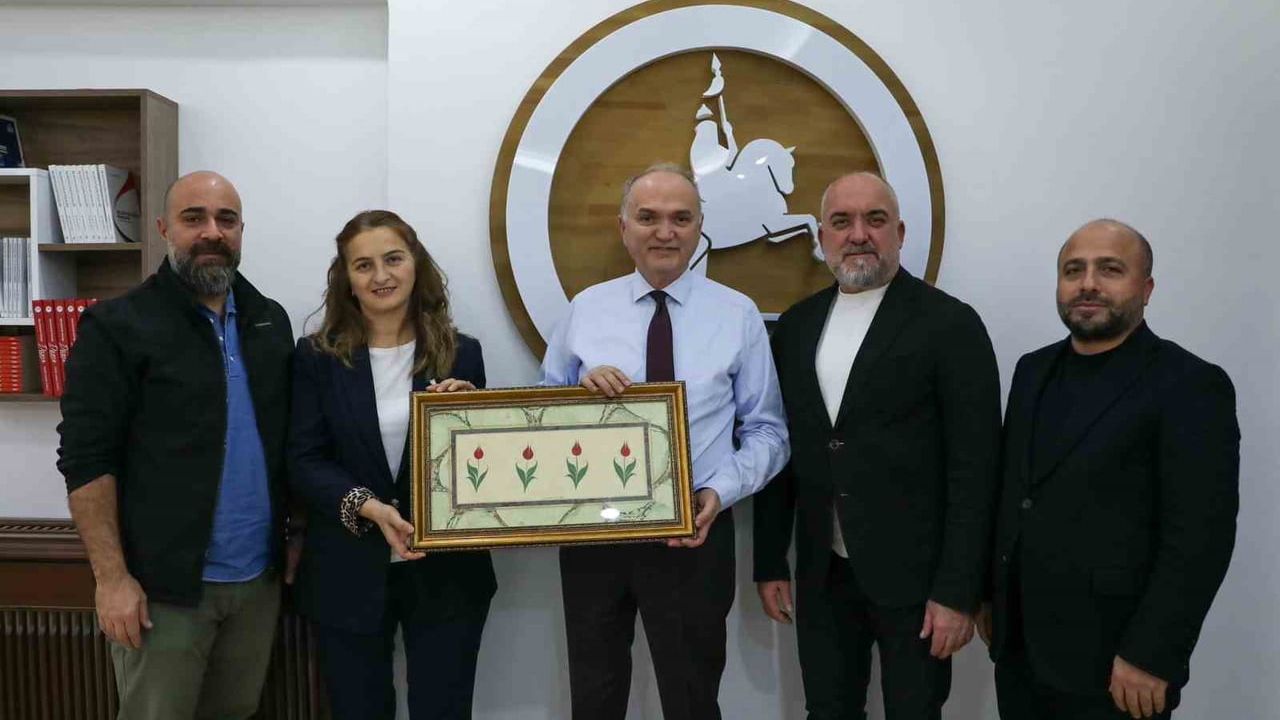 Metin Şişman ve Vefa Pehlivan'dan Başkan Faruk Özlü'ye Ziyaret: Düzce İçin Projeler