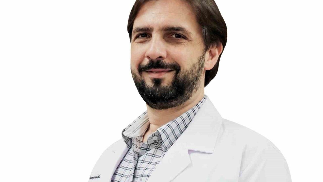 Mide Ağrısı İhmal Etmeyin: Kalp Krizi Belirtisi Olabilir