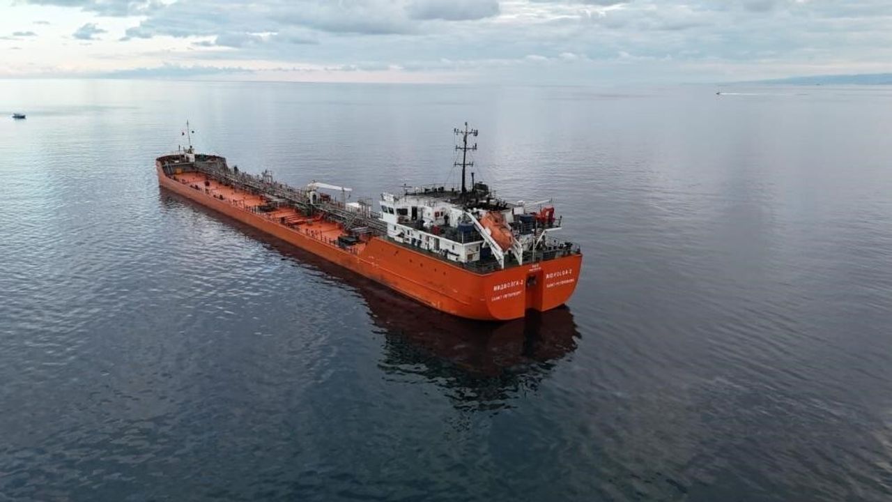 MIDVOLGA-2 Tankeri Sinop Açıklarında: Uzman Ekipler İnceleme İçin Bekliyor