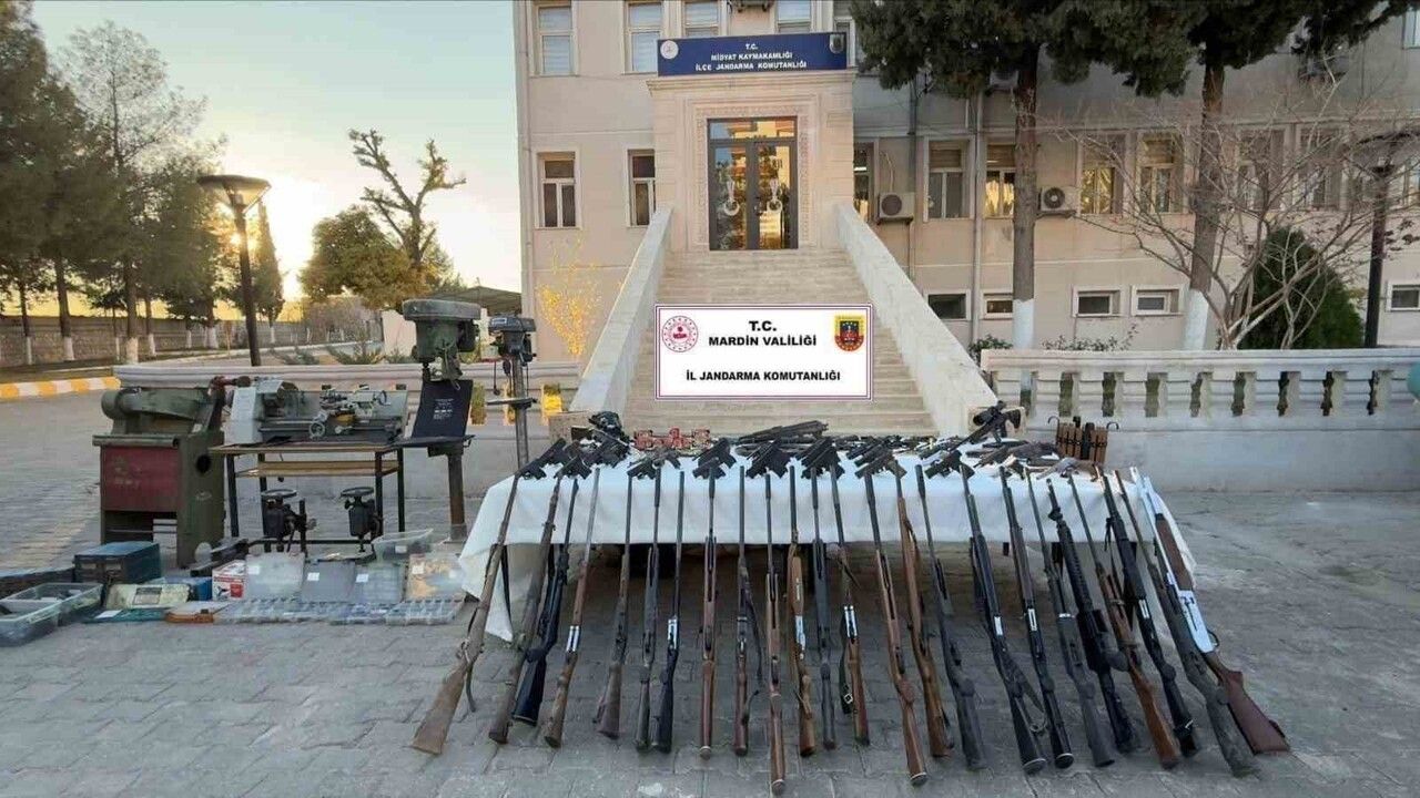 Midyat’ta Yasa Dışı Silah İmalathanesine Baskın — Çok Sayıda Silah Ele Geçirildi