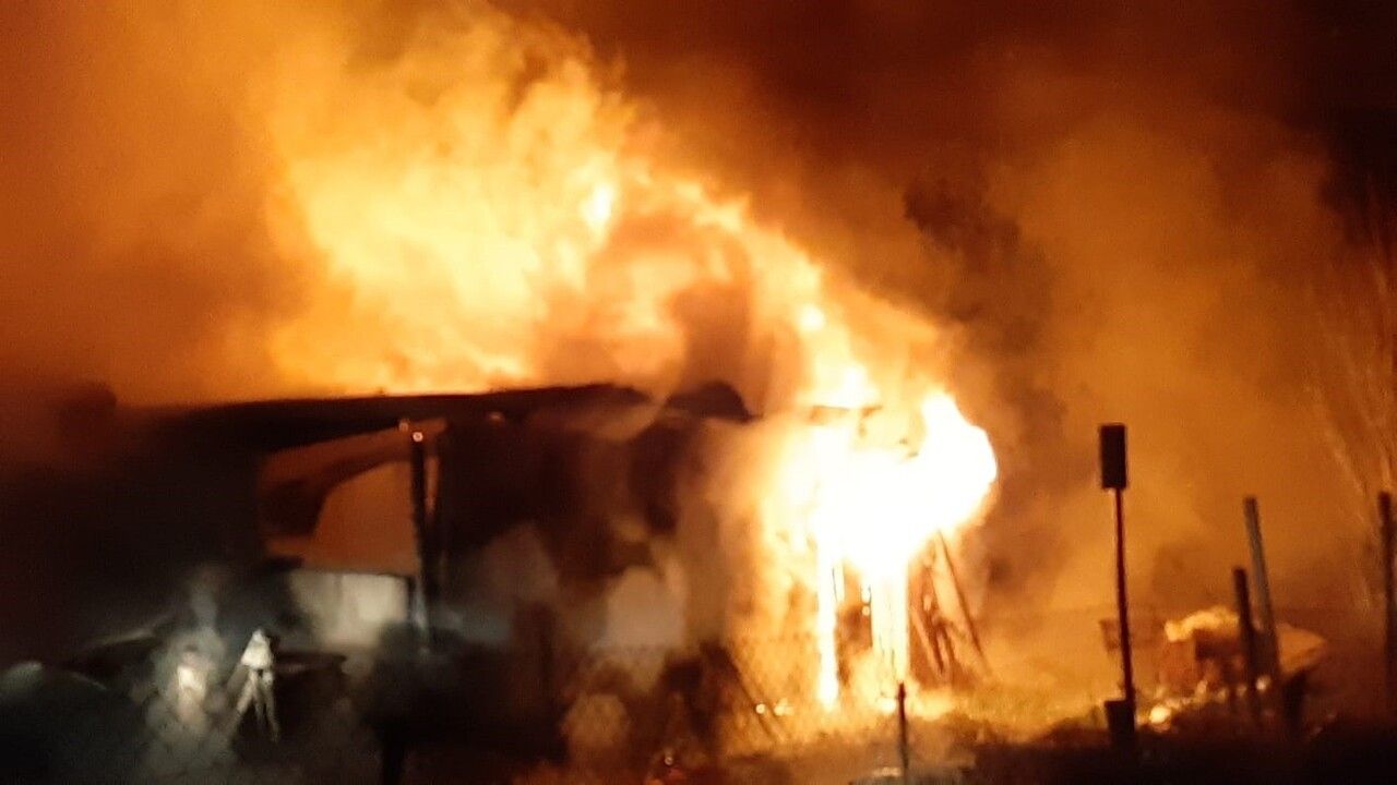 Mudurnu'da 7 bin kapasiteli hindi kümesinde yangın: Sahibi "Canımız sağ" dedi