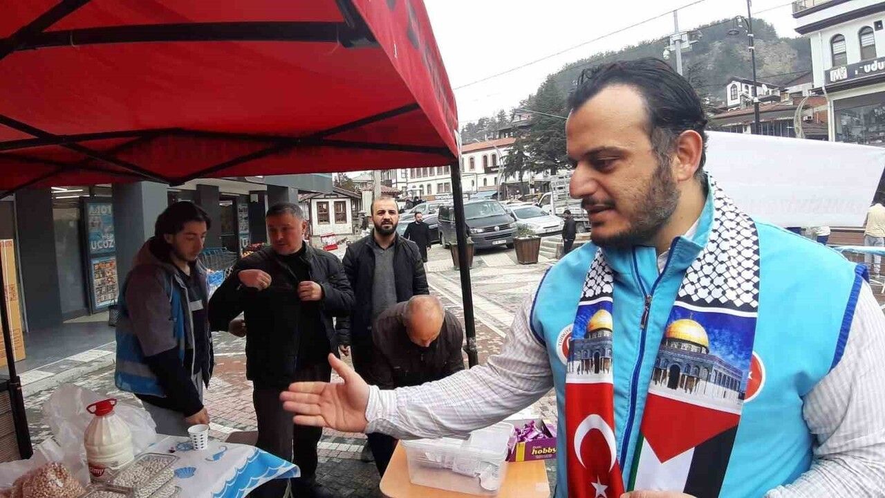 Mudurnu'da 'Gazze Yararına Hayır Panayırı' Yoğun İlgi: Gelirler Filistin'e