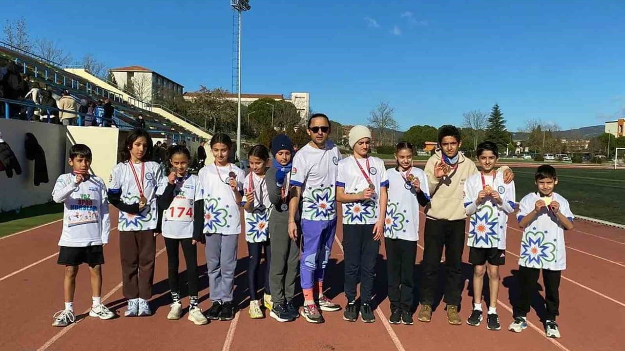 Muğla Büyükşehir Atletlerinden 27 Aralık Büyük Atatürk Koşusu'nda Madalya Yağmuru