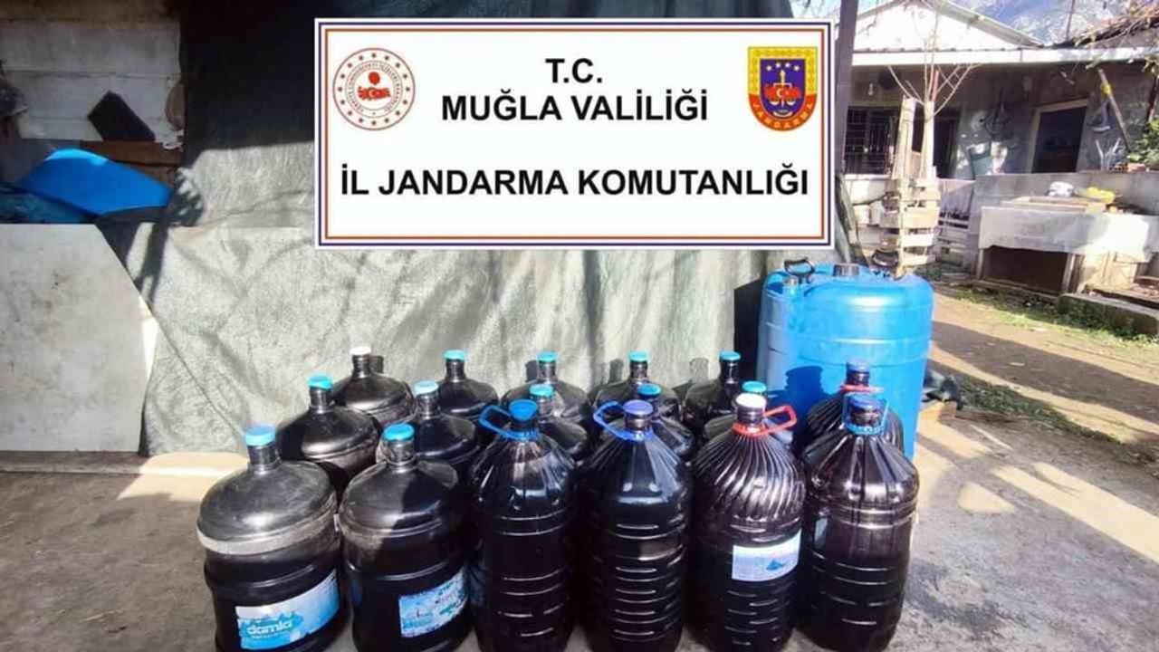 Muğla’da Yeni Yıl Öncesi 1 Ton 235 Litre Kaçak İçki Ele Geçirildi